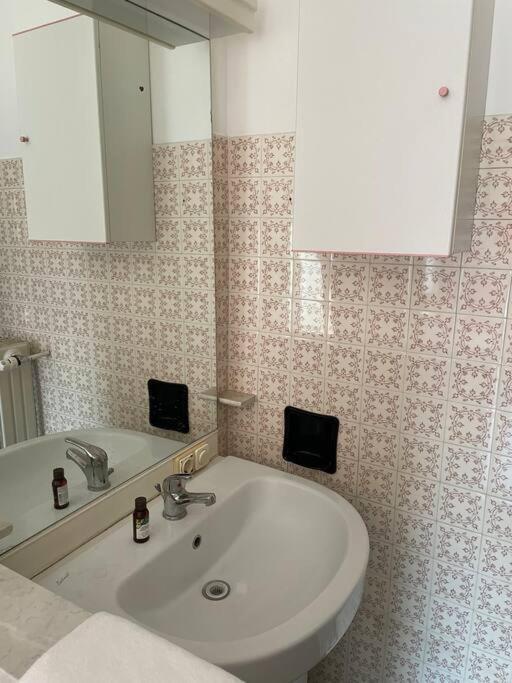 Iris Hosting Appartamenti Per Famiglie Favaro Veneto Exterior photo